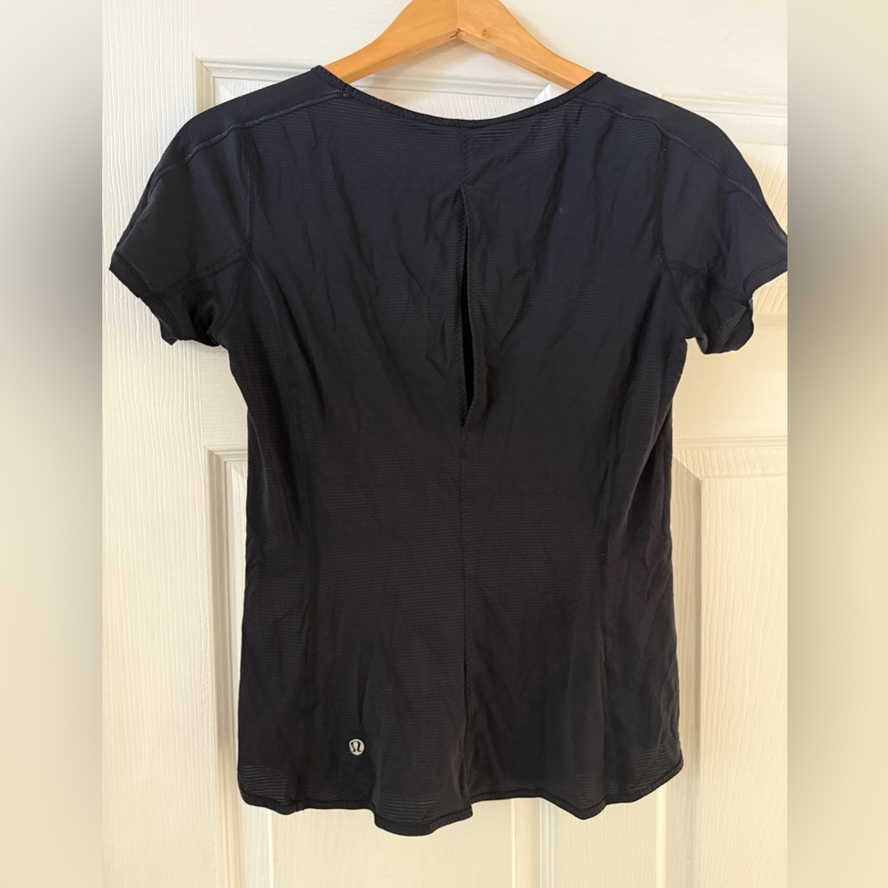 Lululemon athletic tee
